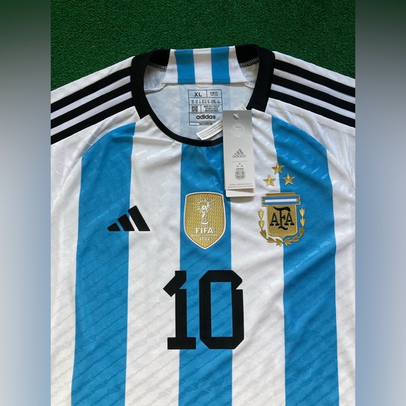 NWT Argentina 2022 WC Champs Gold Patch 3-star PLAYER VERSION Jersey “Messi 10” - Picture 2 of 6